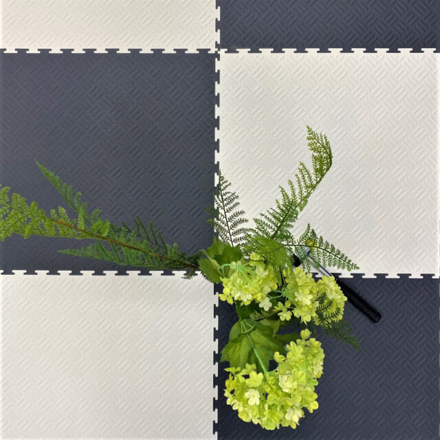 dalles-pvc-clipsable-checker-gris-fonce-530x530x4mm